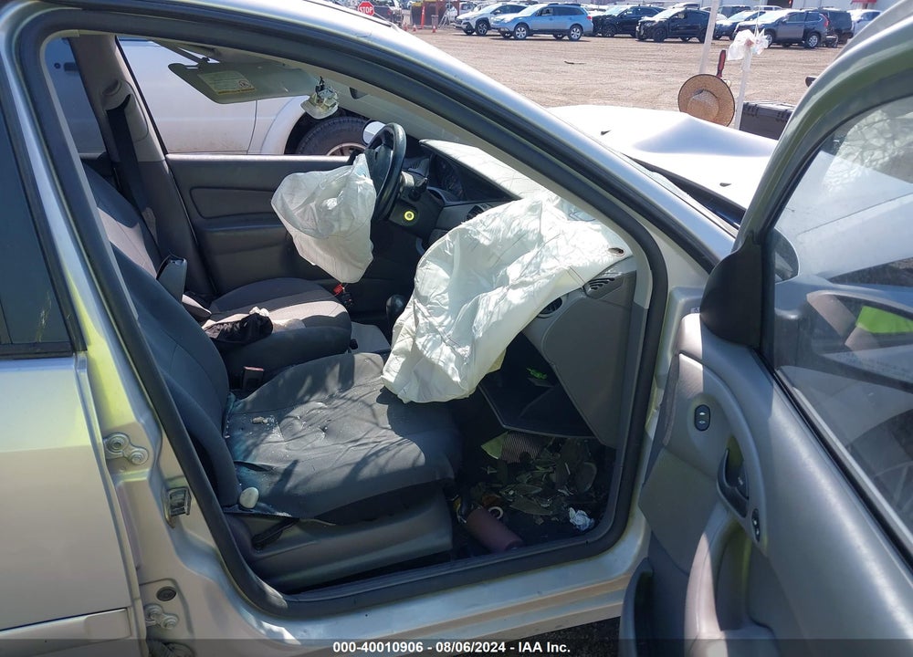 2004 FORD FOCUS ZTW VIN: 1FAFP35Z04W130271