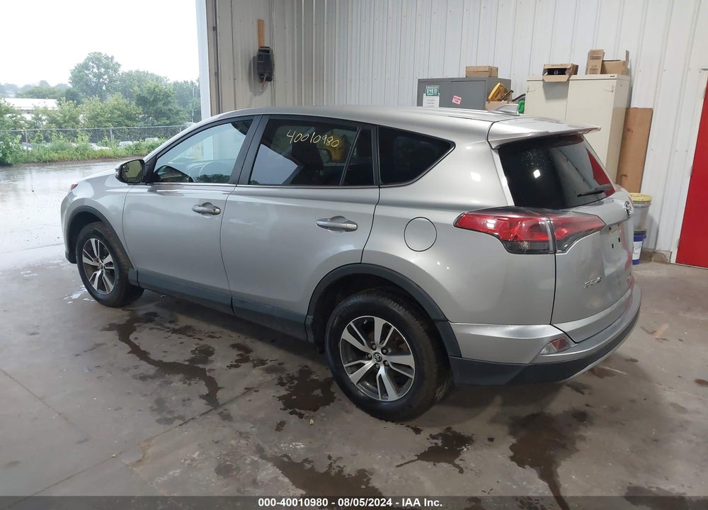2018 TOYOTA RAV4 XLE VIN: 2T3RFREV9JW804437