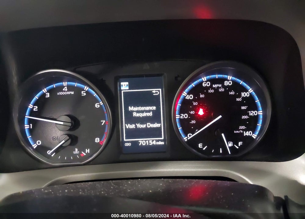 2018 TOYOTA RAV4 XLE VIN: 2T3RFREV9JW804437
