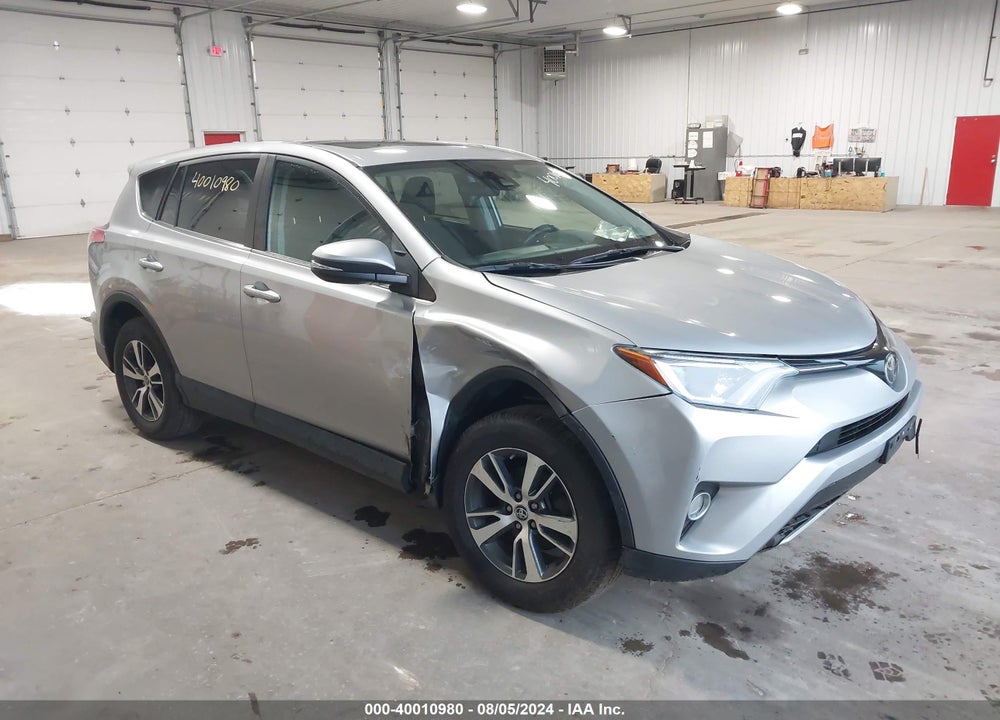 2018 TOYOTA RAV4 XLE VIN: 2T3RFREV9JW804437