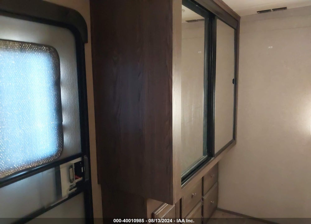 2018 FOREST RIVER ROCKWOOD M-3008V VIN: 4X4TRLF27J1881153