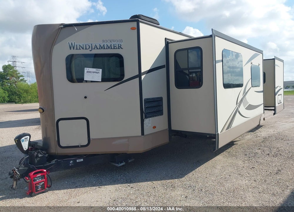 2018 FOREST RIVER ROCKWOOD M-3008V VIN: 4X4TRLF27J1881153