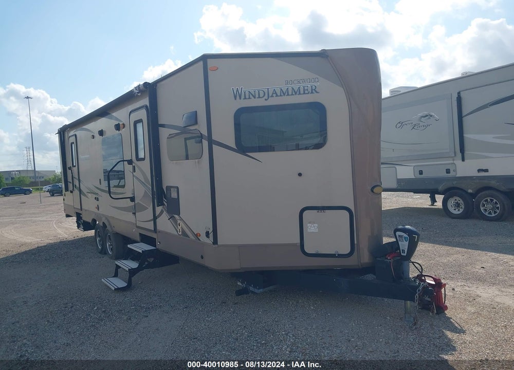 2018 FOREST RIVER ROCKWOOD M-3008V VIN: 4X4TRLF27J1881153