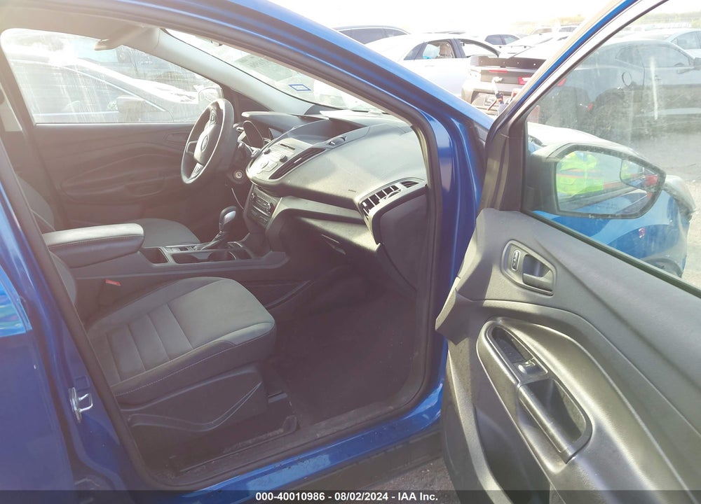 2017 FORD ESCAPE S VIN: 1FMCU0F7XHUC43000