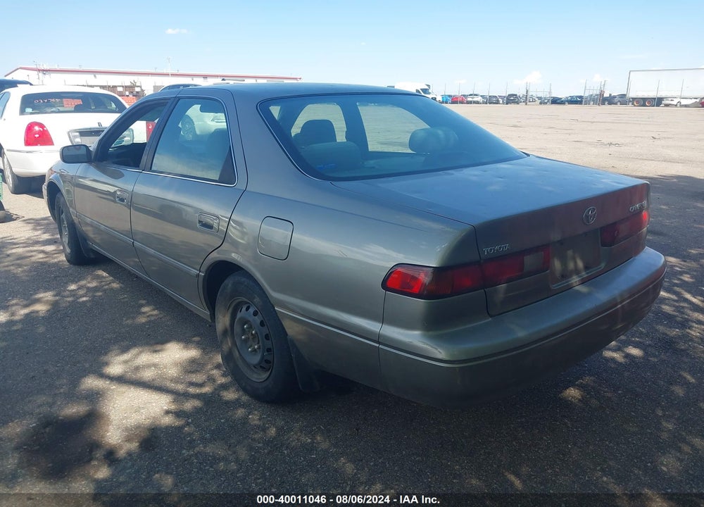1997 TOYOTA CAMRY LE VIN: JT2BG22K3V0100513