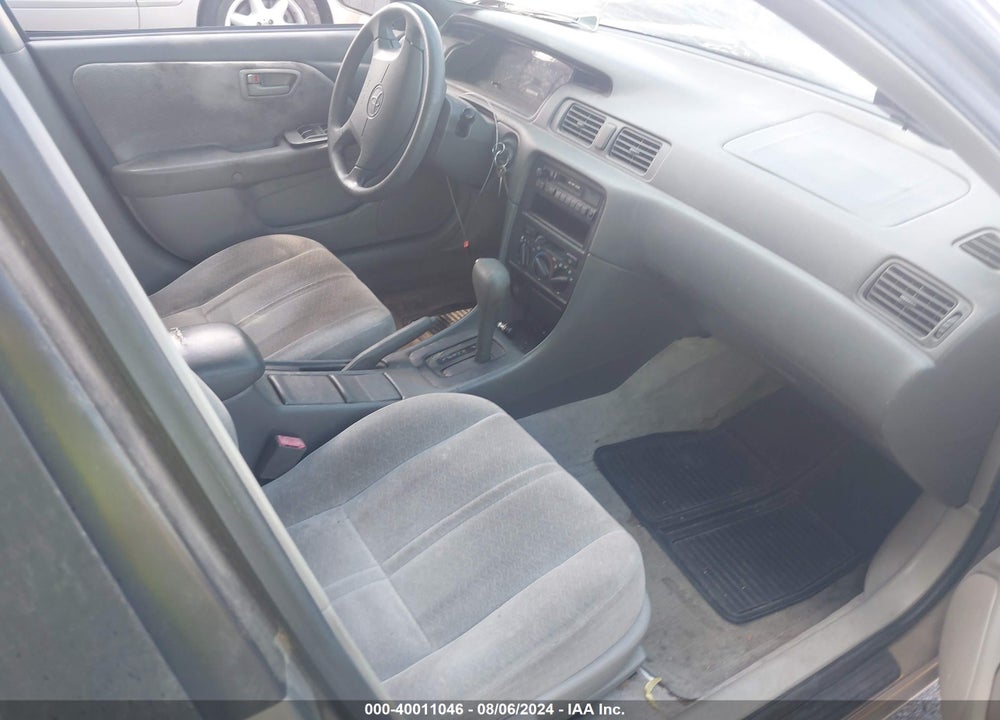 1997 TOYOTA CAMRY LE VIN: JT2BG22K3V0100513