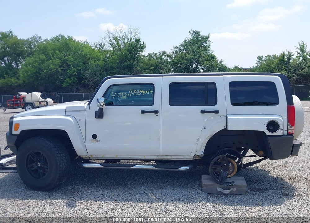 2007 HUMMER H3 SUV VIN: 5GTDN13E978188800