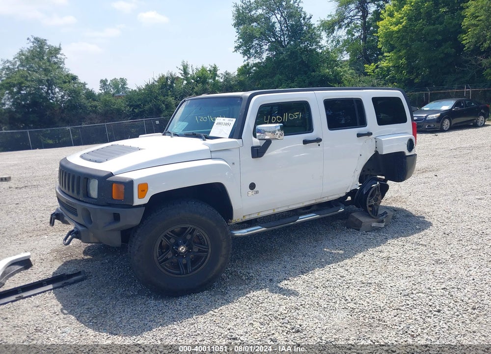 2007 HUMMER H3 SUV VIN: 5GTDN13E978188800