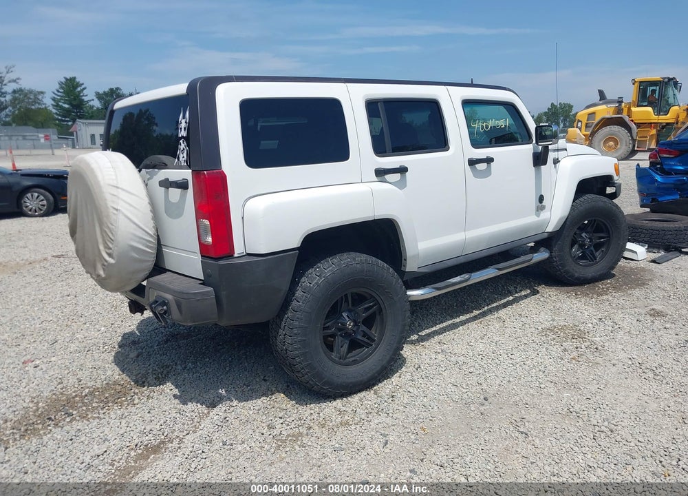 2007 HUMMER H3 SUV VIN: 5GTDN13E978188800