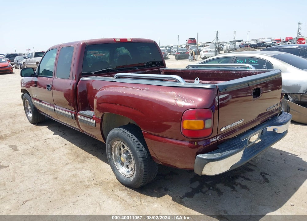 2001 CHEVROLET SILVERADO 1500 LS VIN: 2GCEC19T811178728