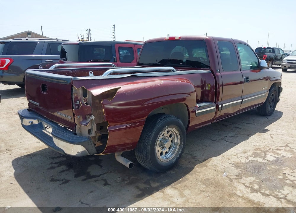 2001 CHEVROLET SILVERADO 1500 LS VIN: 2GCEC19T811178728
