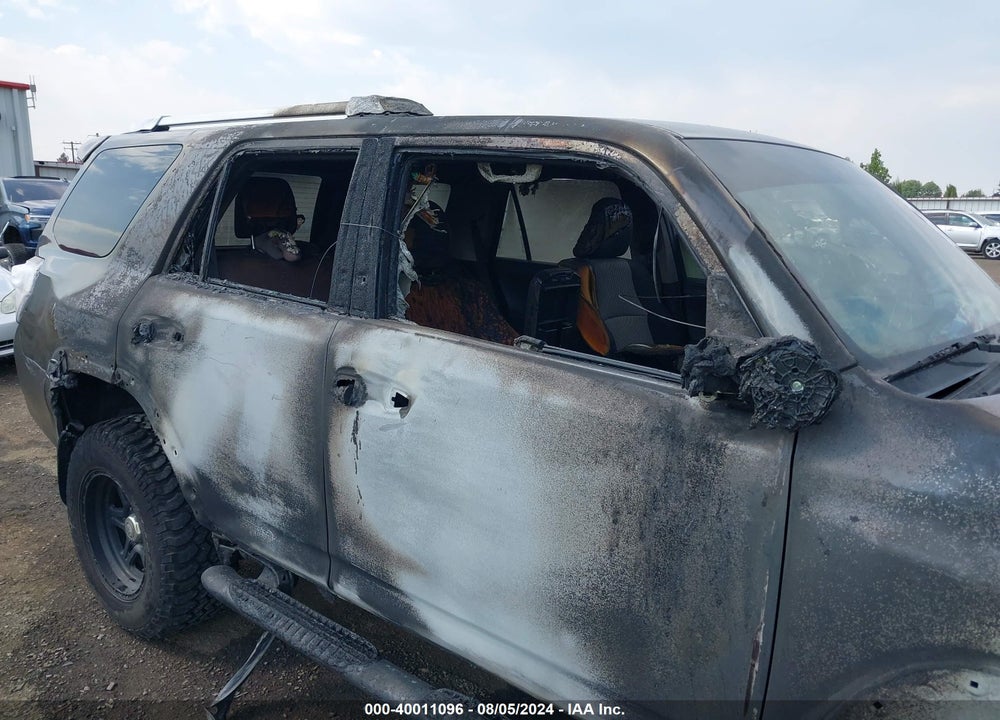 2018 TOYOTA 4RUNNER SR5 VIN: JTEBU5JR7J5530294