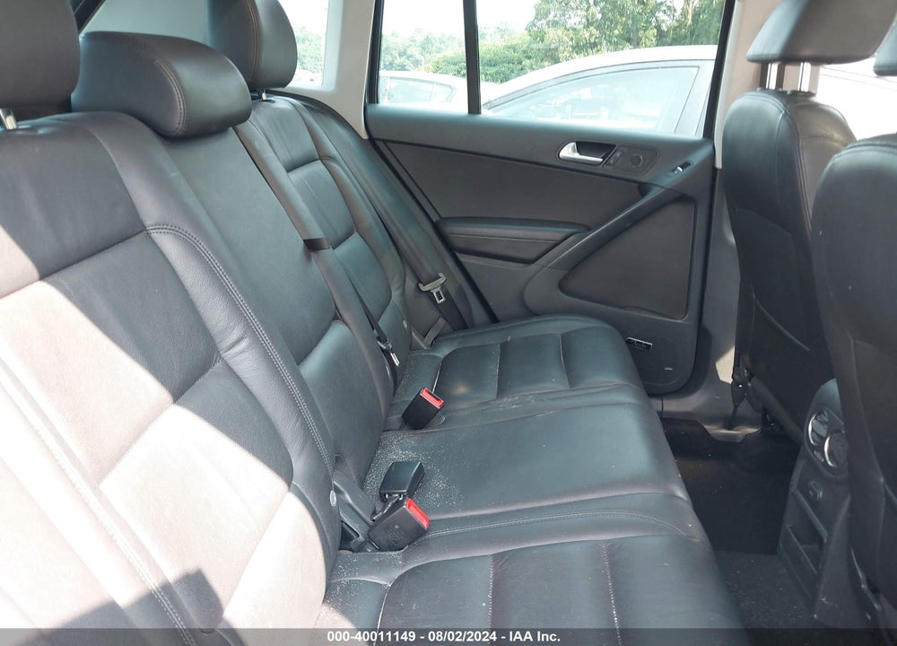 2016 VOLKSWAGEN TIGUAN SEL VIN: WVGBV7AX3GW565425
