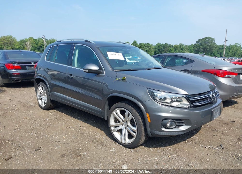 2016 VOLKSWAGEN TIGUAN SEL VIN: WVGBV7AX3GW565425