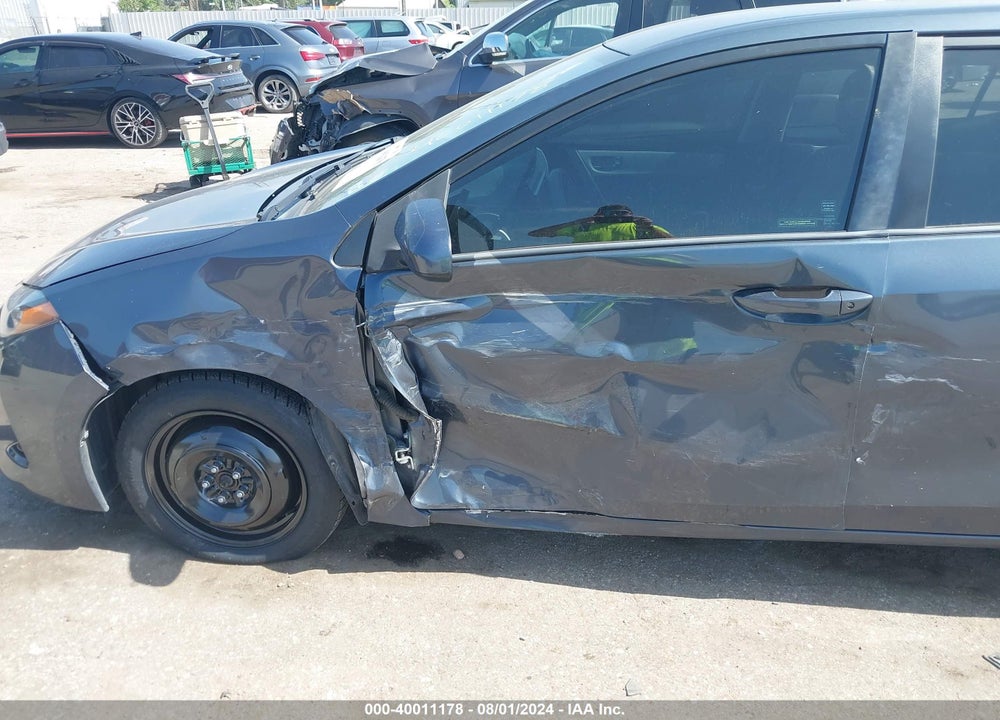 2019 TOYOTA COROLLA LE VIN: 5YFBURHE2KP861710