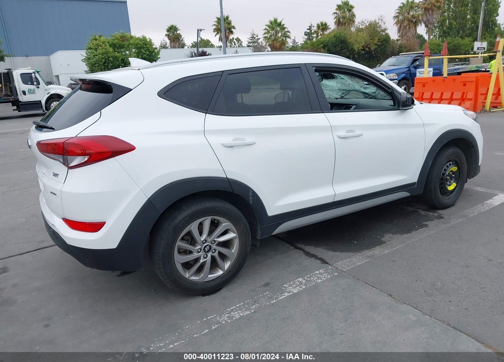 2018 HYUNDAI TUCSON SEL VIN: KM8J3CA4XJU760571