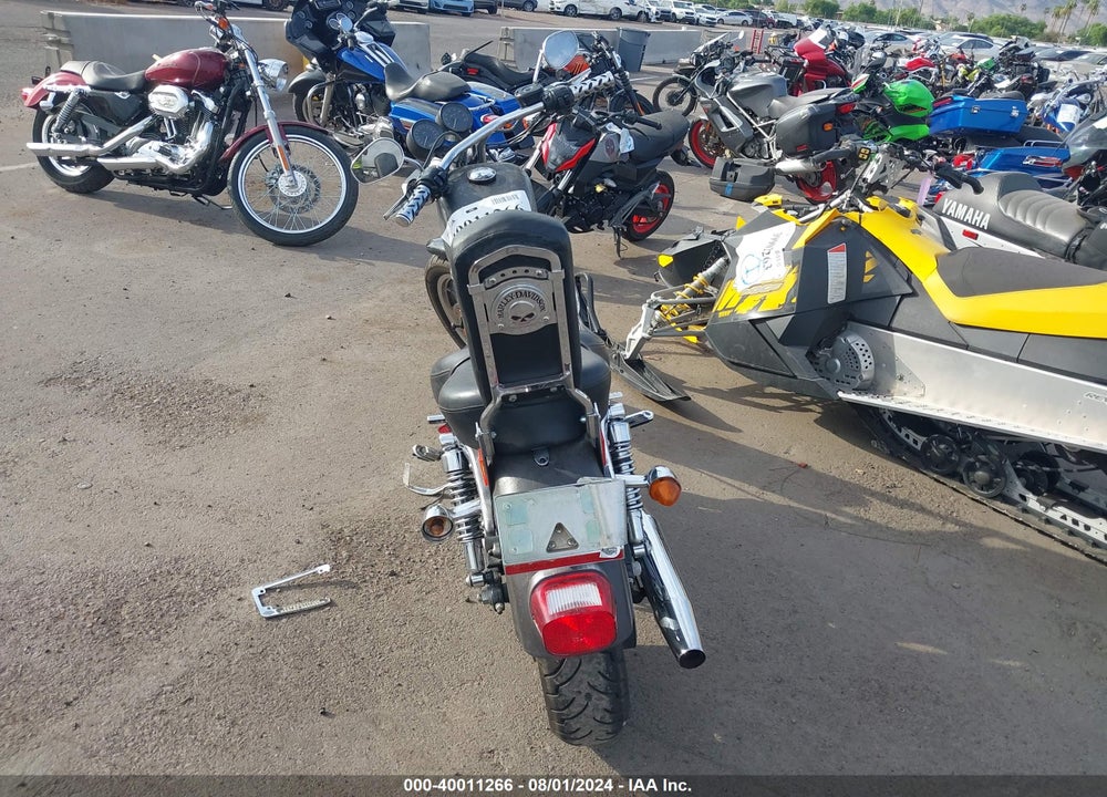 2005 HARLEY-DAVIDSON XL883 L VIN: 1HD4CMM185K412888