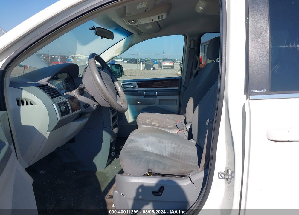 2010 CHRYSLER TOWN & COUNTRY TOURING VIN: 2A4RR5D16AR397860