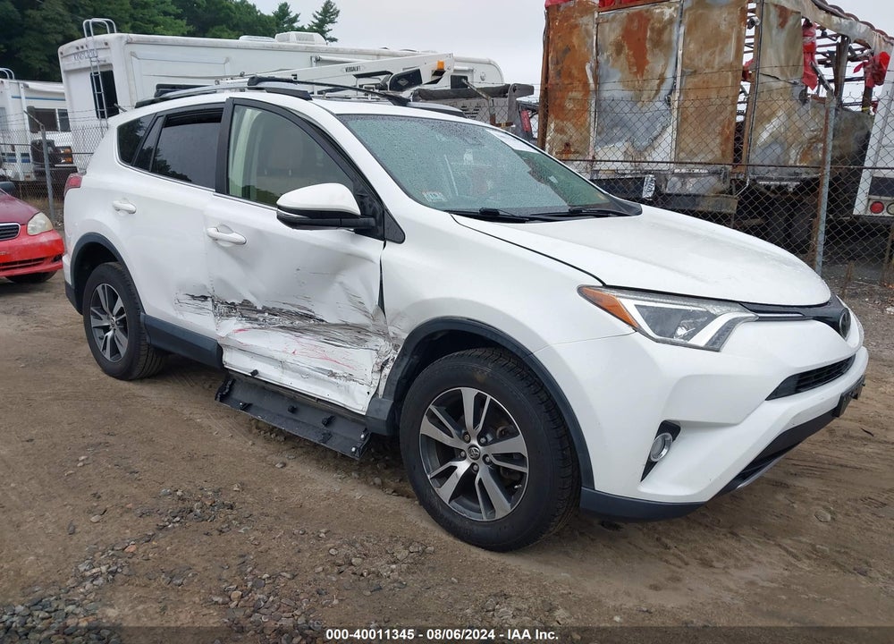 2017 TOYOTA RAV4 XLE VIN: JTMRFREVXHJ174209