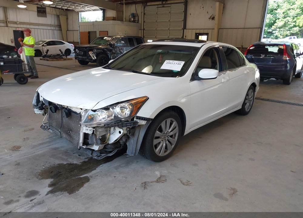 2011 HONDA ACCORD 2.4 EX-L VIN: 1HGCP2F81BA030270