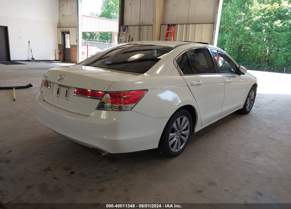2011 HONDA ACCORD 2.4 EX-L VIN: 1HGCP2F81BA030270