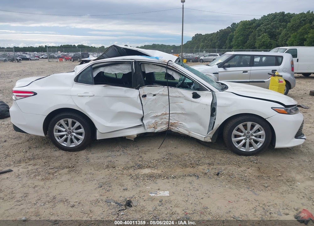 2020 TOYOTA CAMRY LE VIN: 4T1C11AK8LU907670