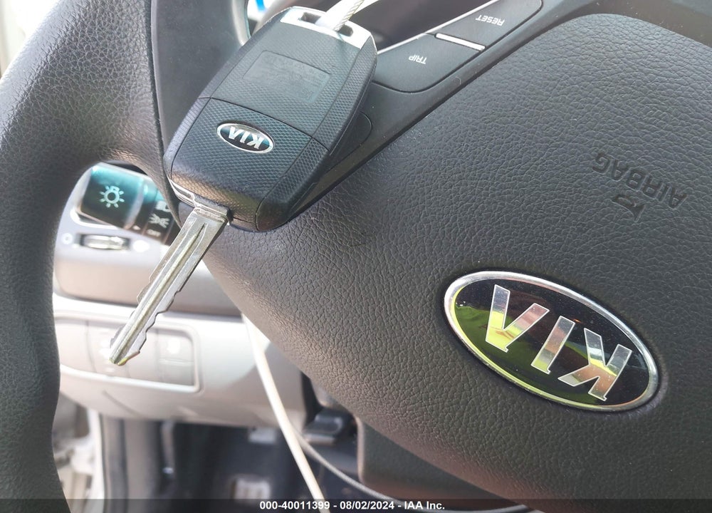 2017 KIA FORTE LX VIN: 3KPFK4A77HE061131