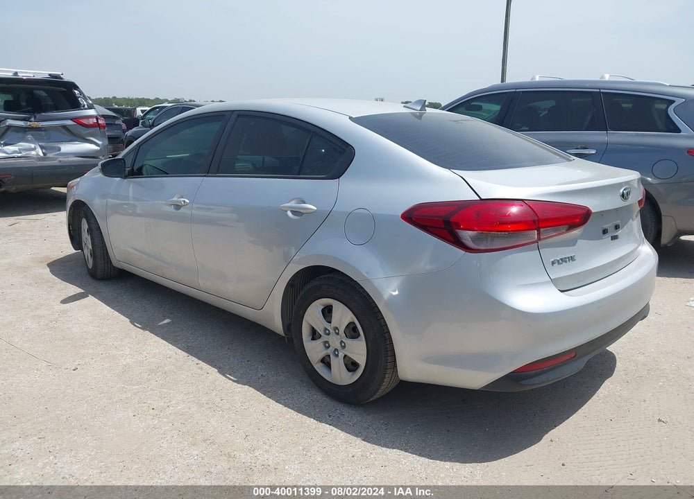 2017 KIA FORTE LX VIN: 3KPFK4A77HE061131