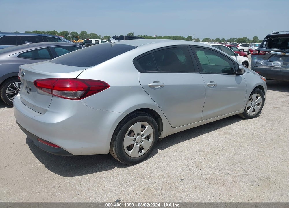 2017 KIA FORTE LX VIN: 3KPFK4A77HE061131