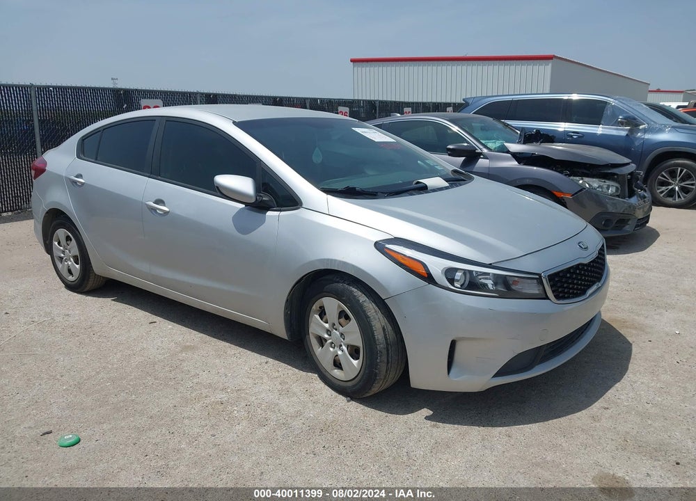 2017 KIA FORTE LX VIN: 3KPFK4A77HE061131