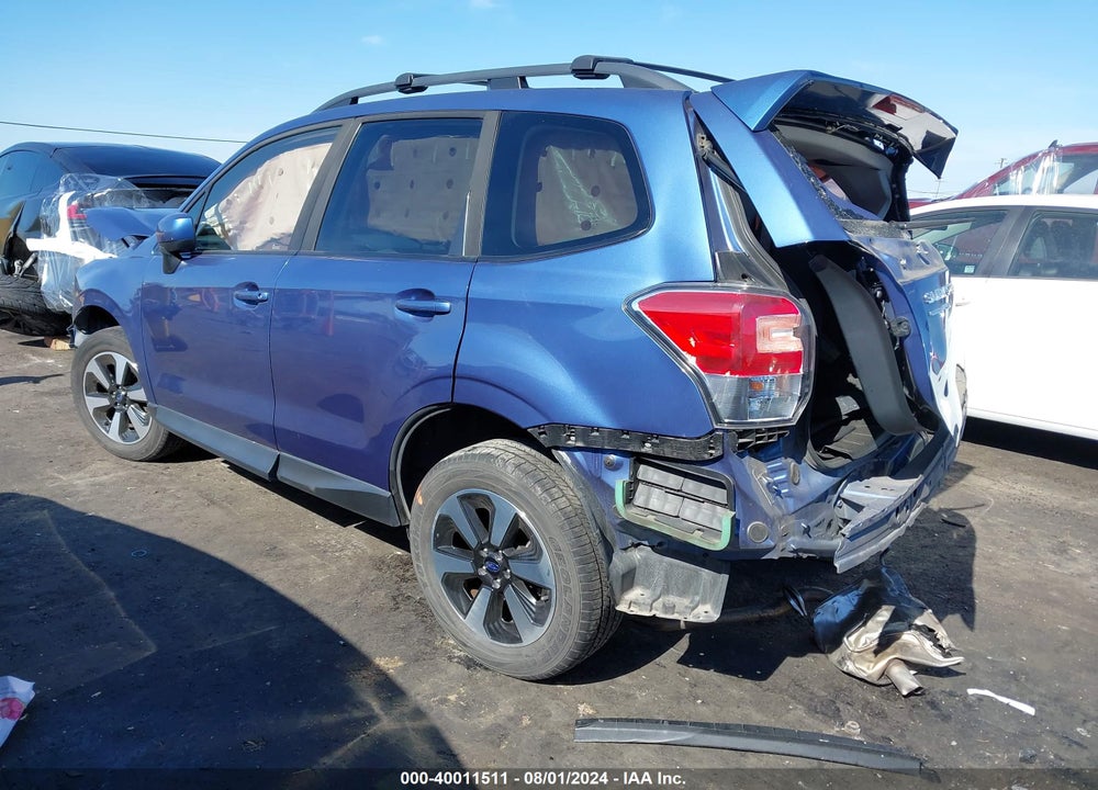 2018 SUBARU FORESTER 2.5I PREMIUM VIN: JF2SJAEC2JG447809