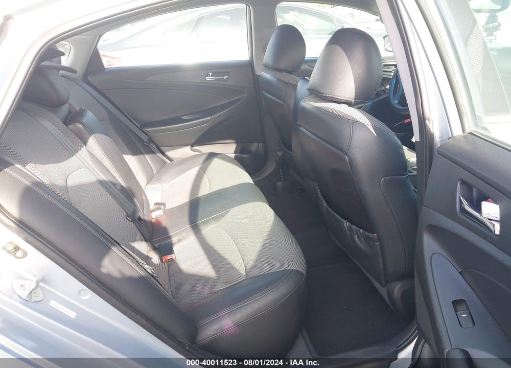 2011 HYUNDAI SONATA SE VIN: 5NPEC4AC7BH127931