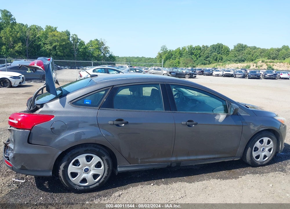 2015 FORD FOCUS S VIN: 1FADP3E23FL333072