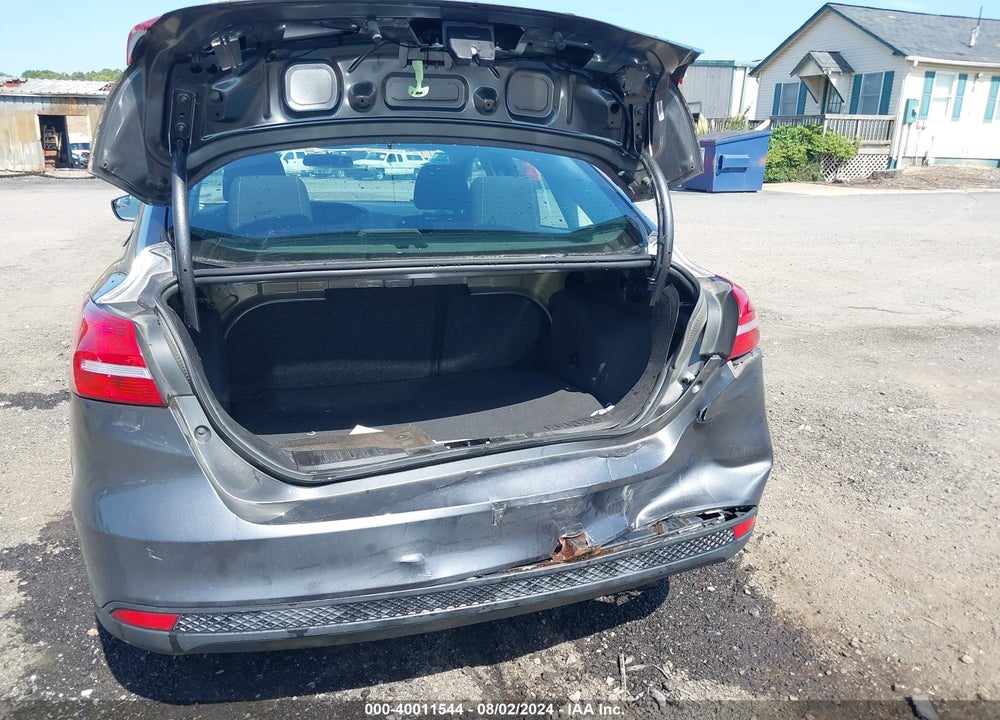 2015 FORD FOCUS S VIN: 1FADP3E23FL333072