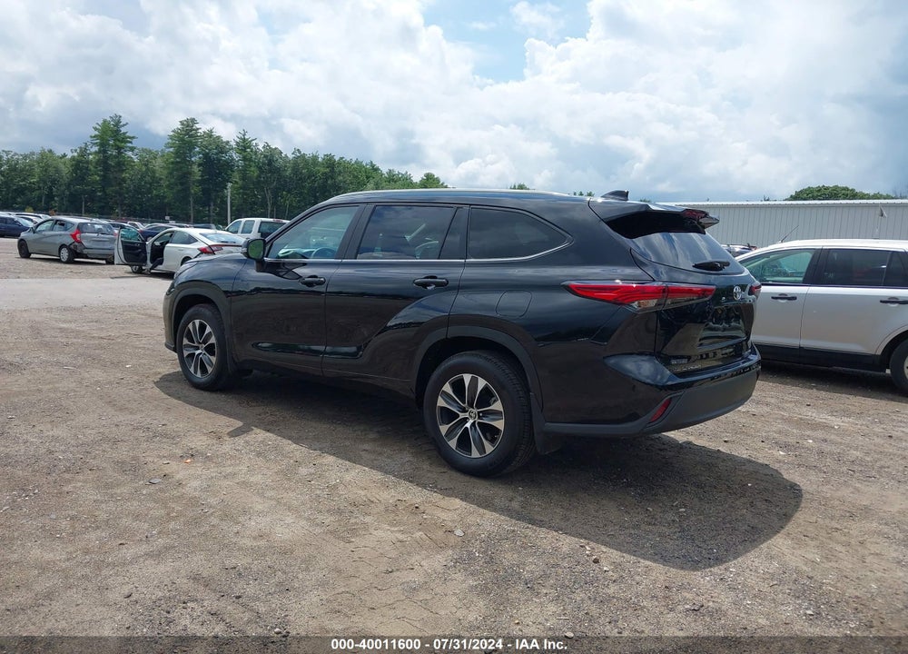 2023 TOYOTA HIGHLANDER XLE VIN: 5TDKDRBH3PS038270