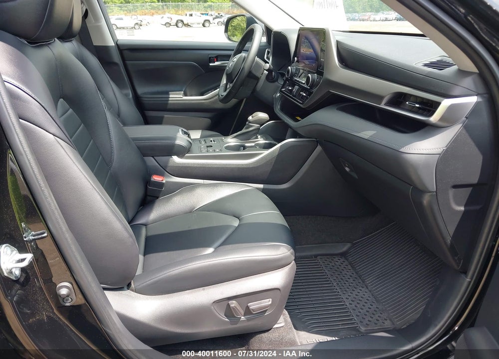 2023 TOYOTA HIGHLANDER XLE VIN: 5TDKDRBH3PS038270