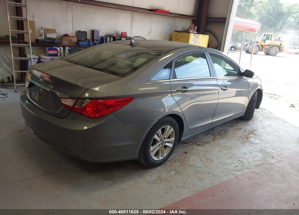 2013 HYUNDAI SONATA GLS VIN: 5NPEB4AC5DH727840
