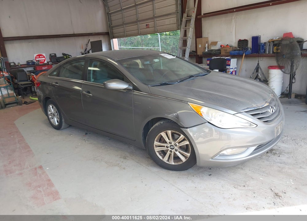2013 HYUNDAI SONATA GLS VIN: 5NPEB4AC5DH727840