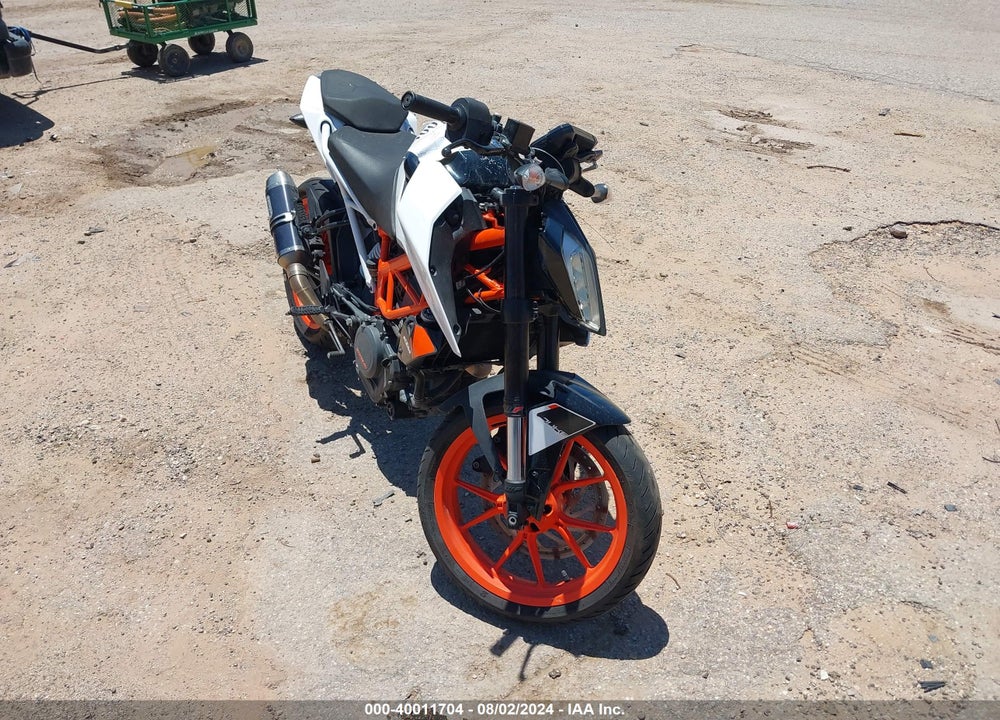 2018 KTM 390 DUKE VIN: MD2JPJ404JC281388