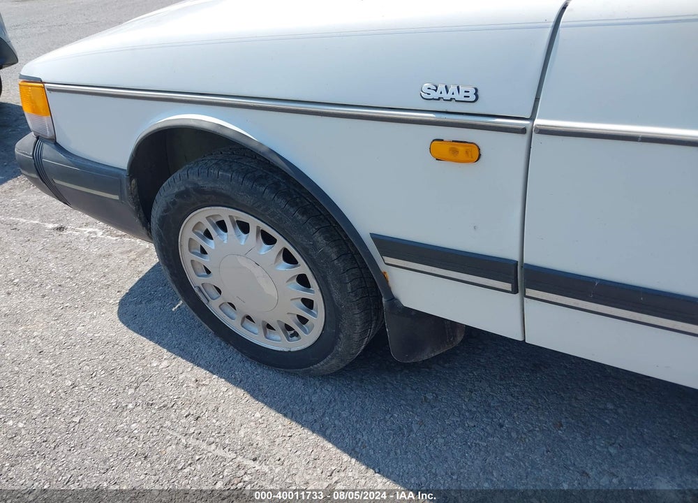 1988 SAAB 900 VIN: YS3AR35J8J3012659