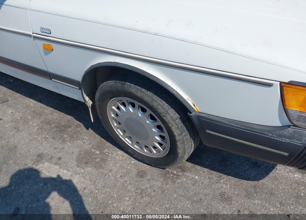 1988 SAAB 900 VIN: YS3AR35J8J3012659