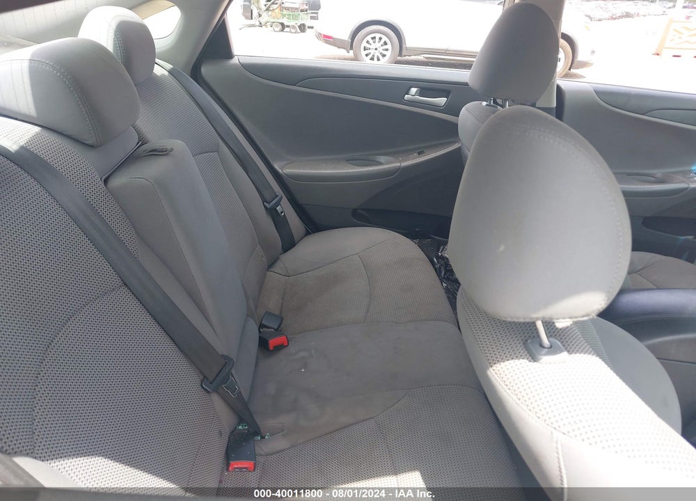 2013 HYUNDAI SONATA GLS VIN: 5NPEB4AC4DH685936