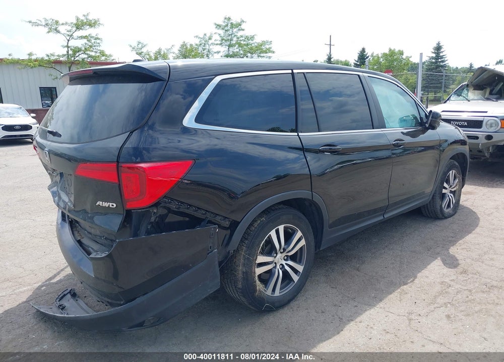 2018 HONDA PILOT VIN: 5FNYF6H55JB072030