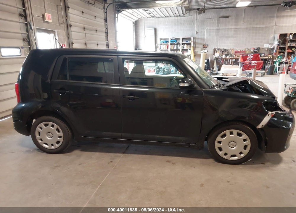 2014 SCION XB VIN: JTLZE4FEXEJ061798