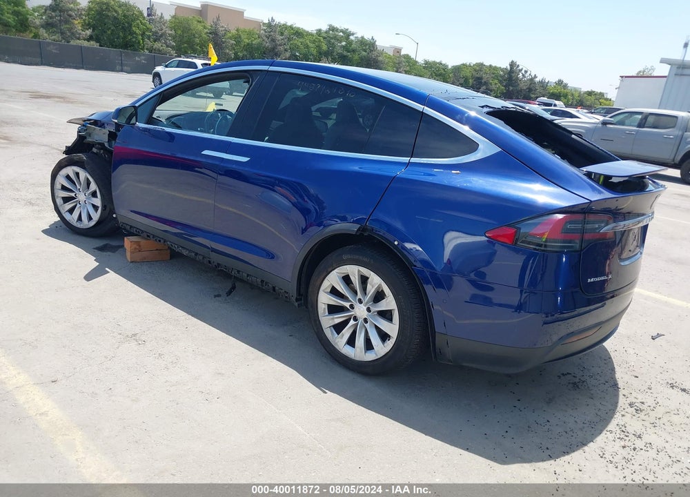 2016 TESLA MODEL X VIN: 5YJXCBE27GF008152