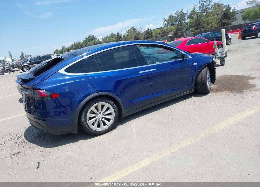2016 TESLA MODEL X VIN: 5YJXCBE27GF008152