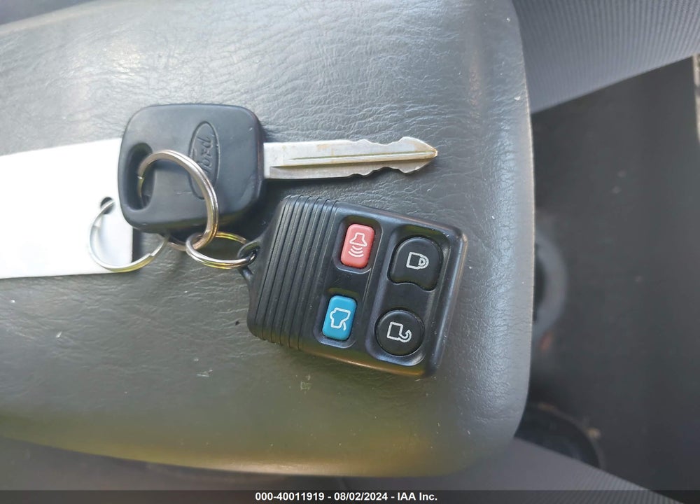 2005 FORD FOCUS ZX4 VIN: 1FAFP34N65W257445