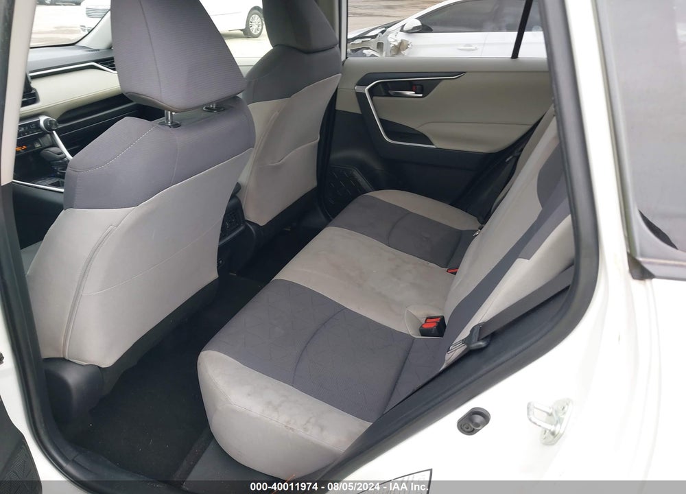 2019 TOYOTA RAV4 XLE VIN: JTMW1RFV7KD015329