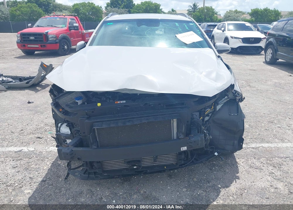 2022 HYUNDAI KONA LIMITED VIN: KM8K53A38NU818141