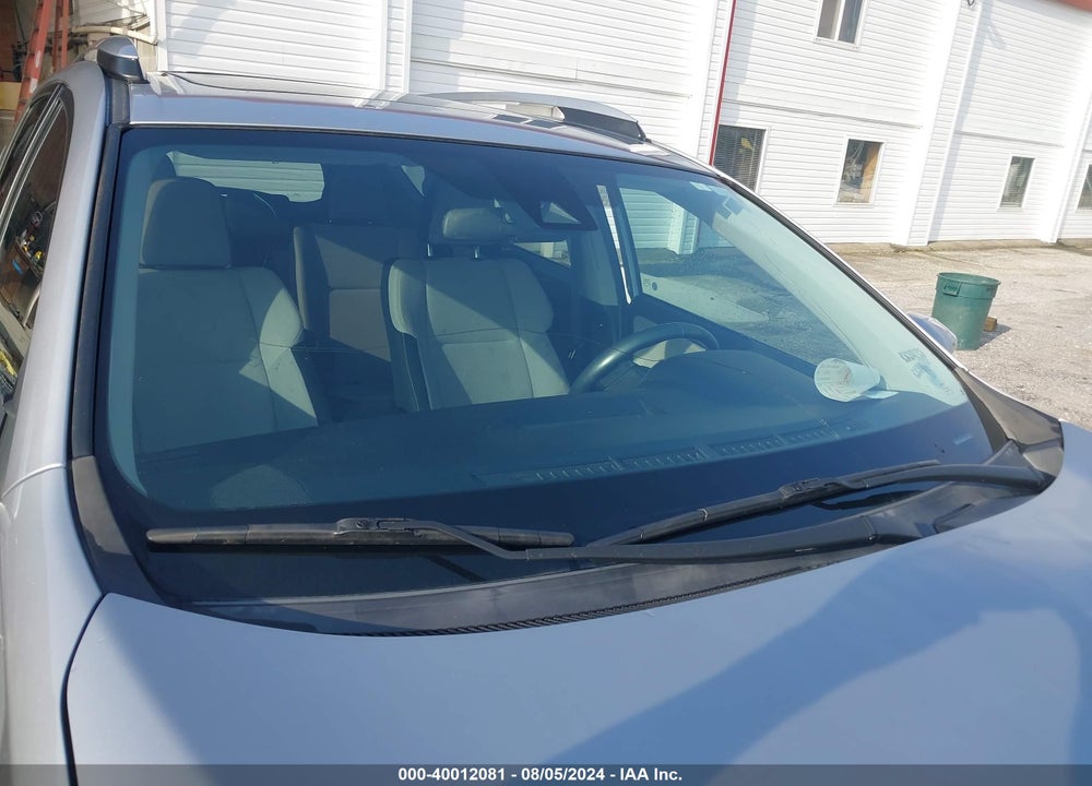 2017 TOYOTA RAV4 XLE VIN: 2T3WFREVXHW318085